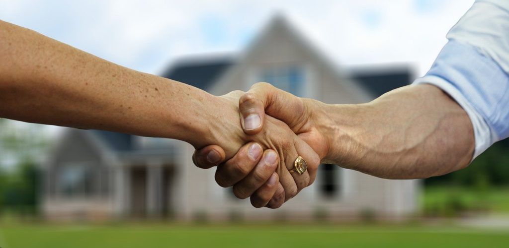 Real Estate Agents: Staying Safe While Onboarding New Clients