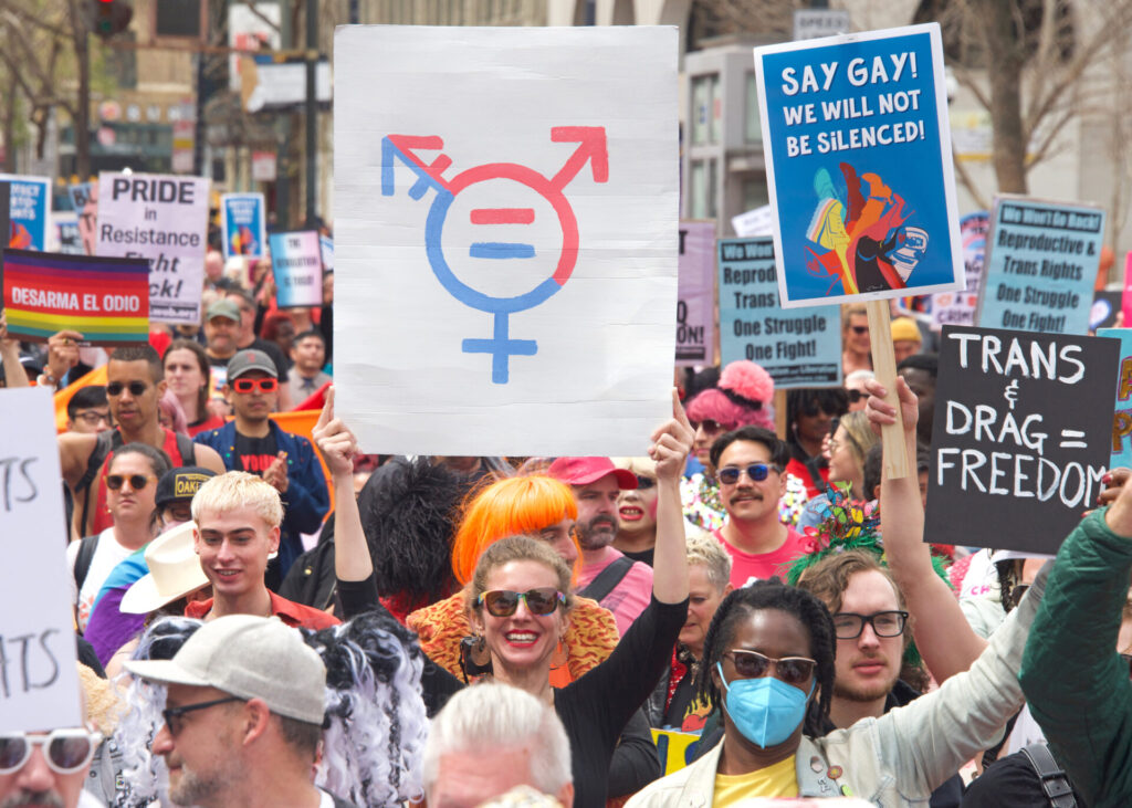 10 Fascinating Facts You Never Knew About Raven the Drag Queen